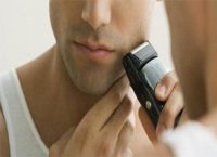 How to Use an Electric Razor Without Irritation (Step By Step Guide)